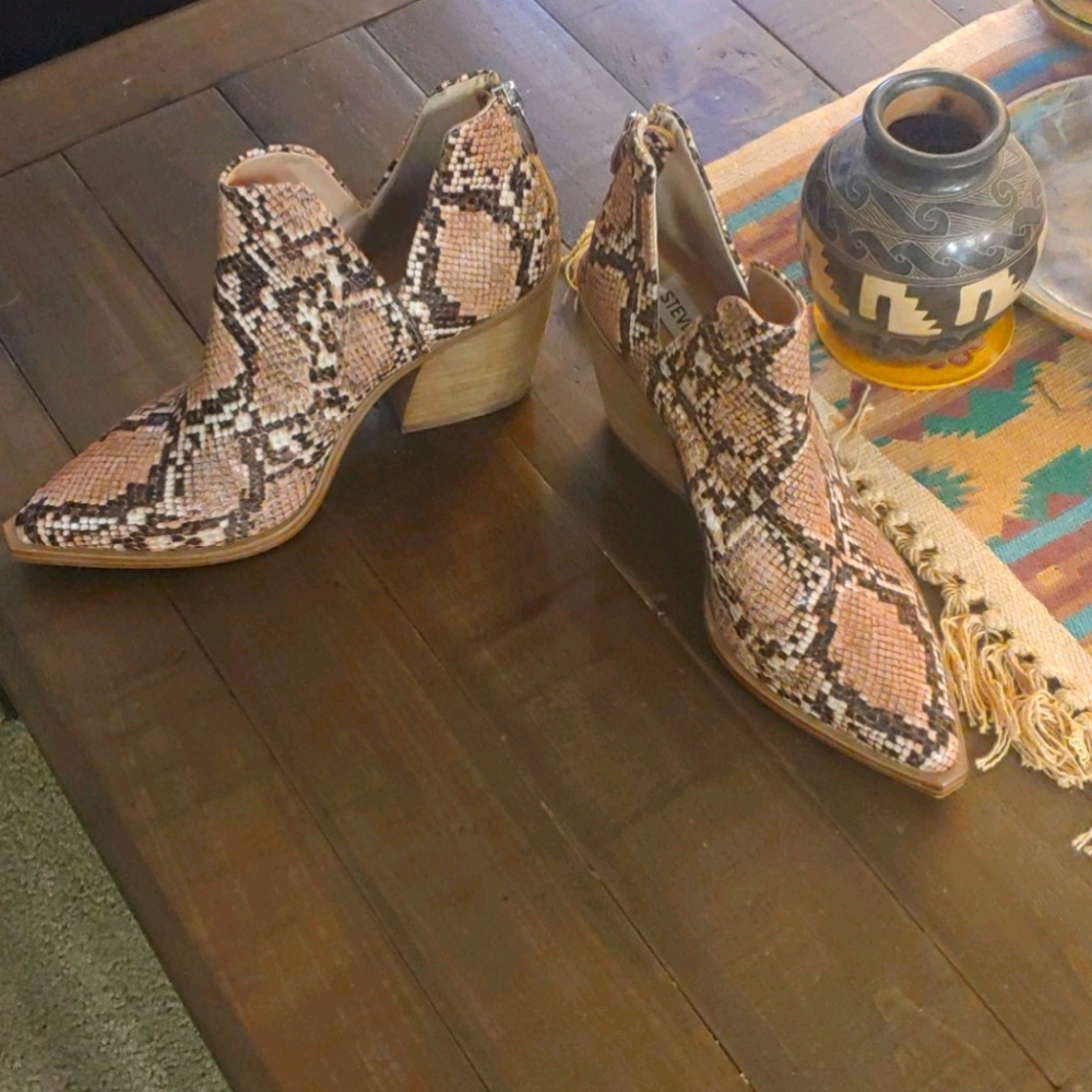 Snakeskin Steve Madden Booties